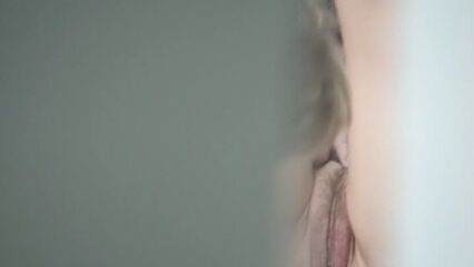 Скрытая камера возле гинекологического кабинета