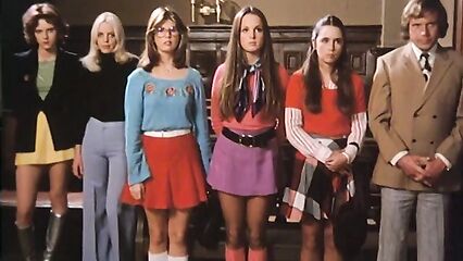 Доклад о школьницах 7: Все должно быть по любви (эротический фильм с переводом)