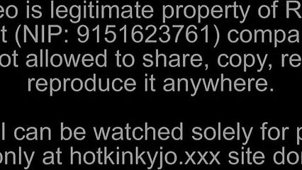 Hot Kinky Jo долбит в анал секс машина большим толстым членом