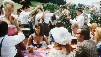 А ну-ка, девочка, разденься! (1973) Эротическая комедия для взрослых