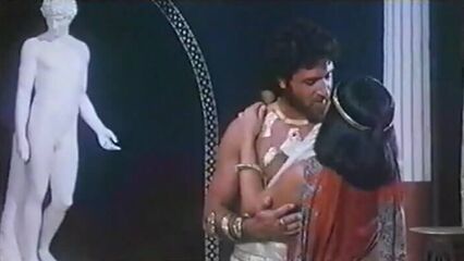 Эротические сны Клеопатры (1985) с русским переводом!