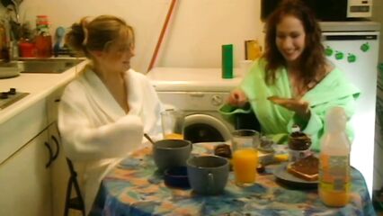 Коктейль 2 | Частное кафе 2 — порно фильм с русским переводом