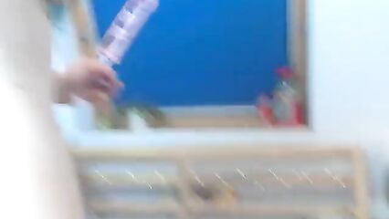 Сексуальное домашнее видео красивой молоденькой сучки