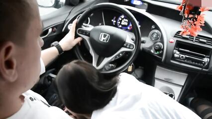 Домашнее любительское порно: минет в авто с проглотом спермы