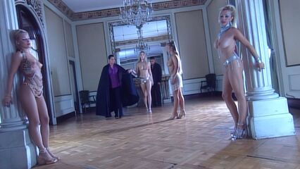 Фауст: Энергия секса — порно фильм с русским переводом