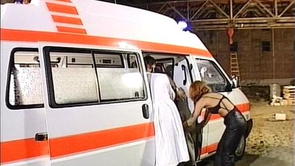 Горячие девушки и горячие моторы — немецкий порнофильм