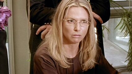 Дьявол в мисс Джонс — порнофильм с русским переводом