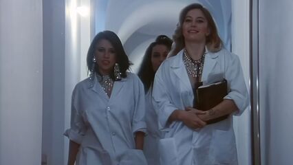 Клиника анальной инспекции (1994) ретро порно фильмы